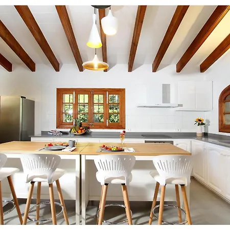 Country Lane Set In Hills Villa Pollenca