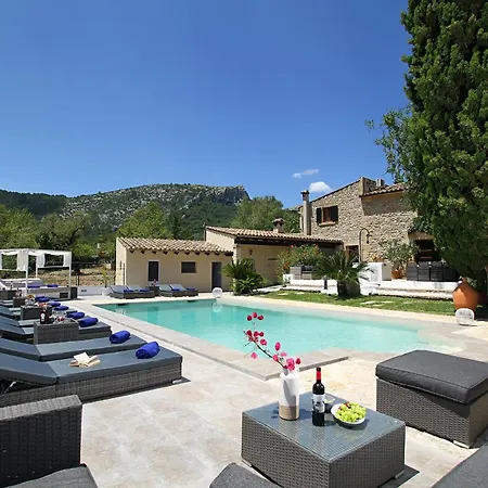 Villa Country Lane Set In Hills
