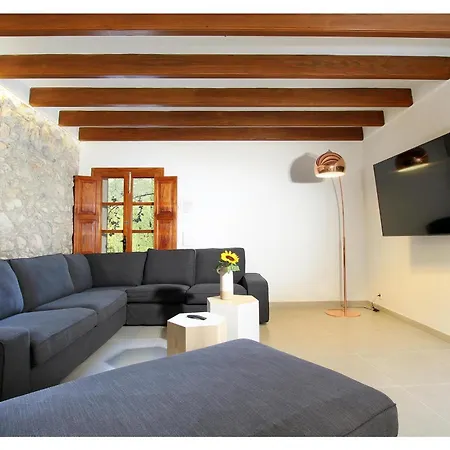 Country Lane Set In Hills Villa Pollenca